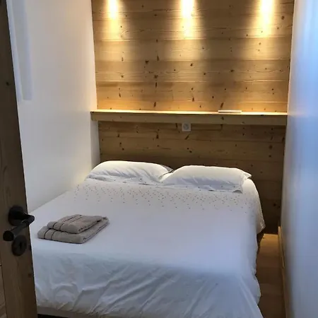 Chalet Altitude1600 Acces Direct Aux Pistes 6 Personnes (adults Only) *